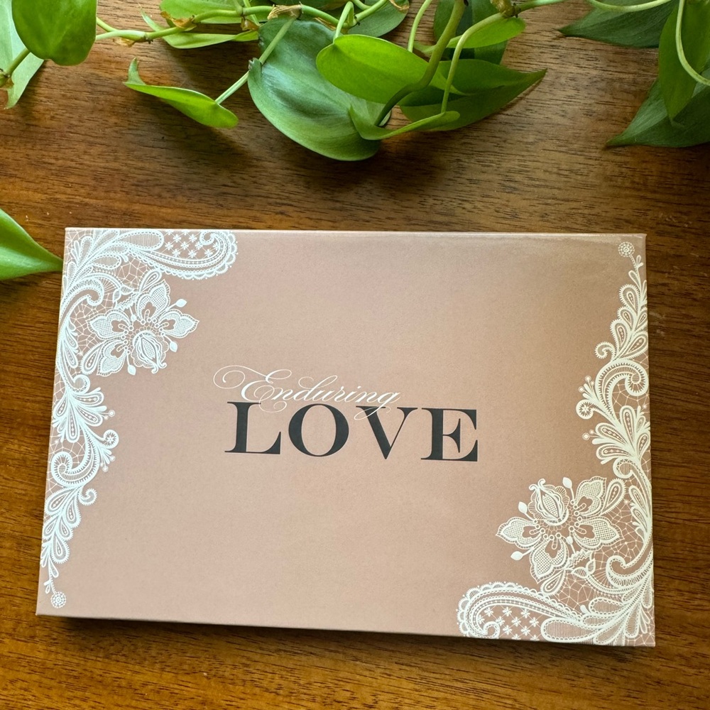 Sydney Grace Enduring LOVE eyeshadow palette